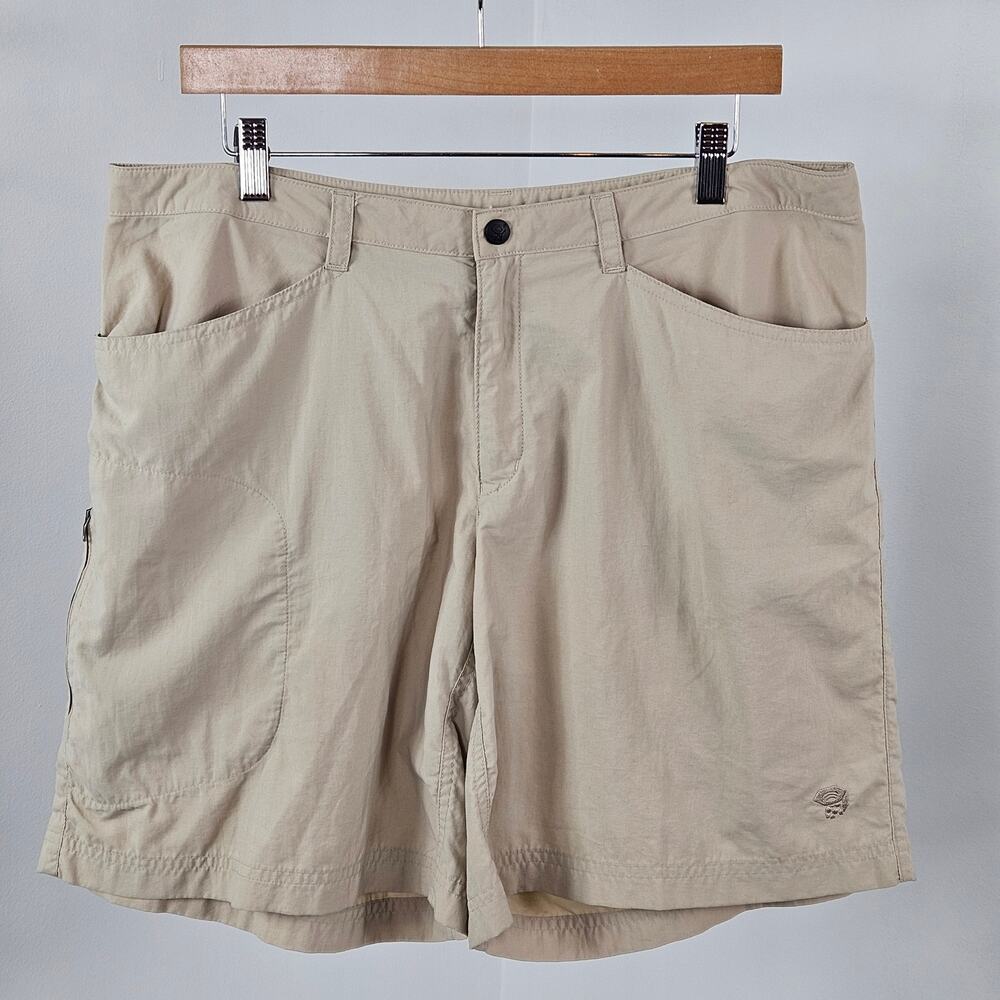 Mountain Hardwear Women Khaki Active Outdoor Shorts | Plus Size 14 | MINOR FLAWS